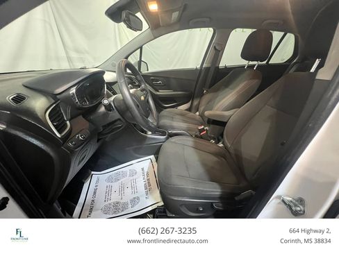 Used 2020 Chevrolet Trax LS FWD image 12