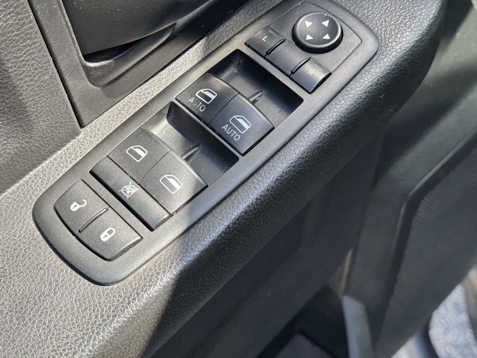 Used 2014 RAM 1500 Express AWD/4WD image 15