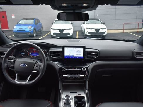 Used 2022 Ford Explorer ST-Line w/ Class IV Trailer Tow Package image 24