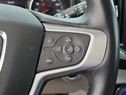 Used 2022 GMC Terrain SLT FWD image 19