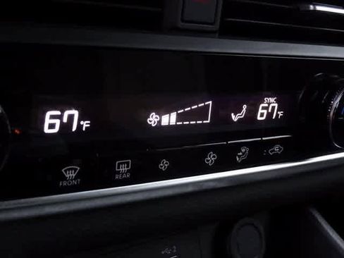 Used 2023 Nissan Rogue SV image 25