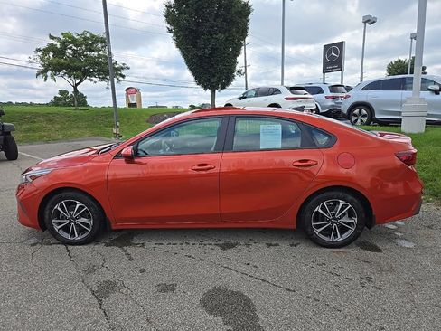 Certified 2023 Kia Forte LXS FWD image 7