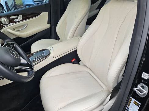 Used 2022 Mercedes-Benz E 350 Sedan image 11