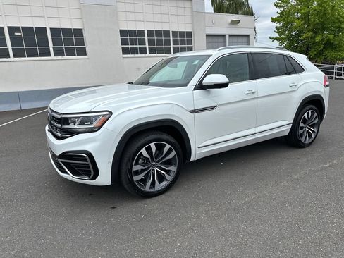 Used 2022 Volkswagen Atlas Cross Sport SEL Premium R-Line AWD/4WD image 2