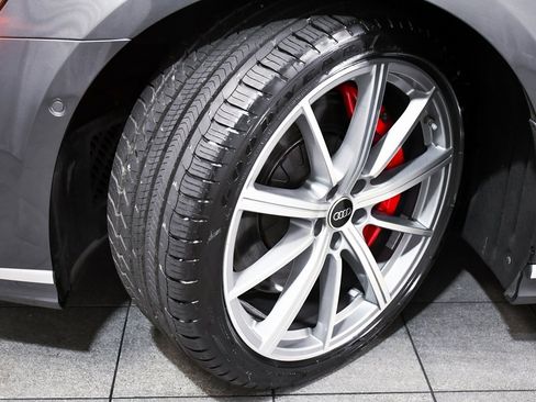 Used 2023 Audi S8 image 7