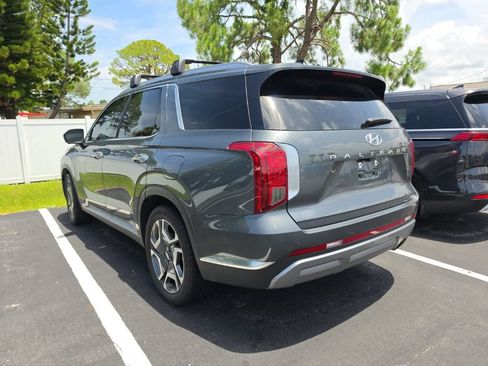 Used 2023 Hyundai Palisade Limited FWD image 11