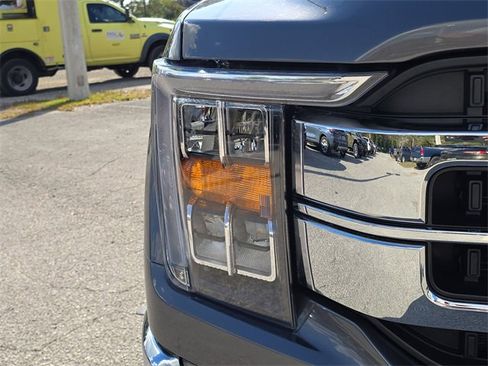 Used 2022 Ford F150 Lariat image 7