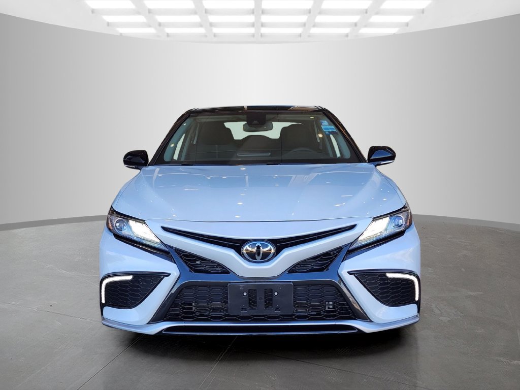 Used 2023 Toyota Camry XSE FWD image 2