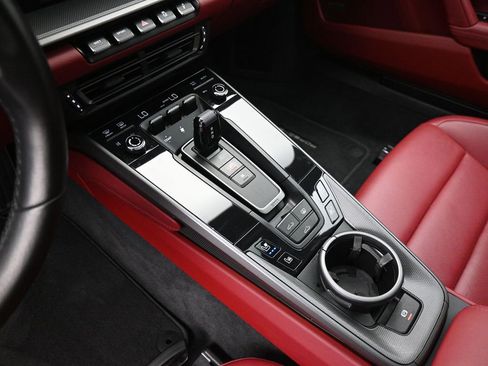 Used 2023 Porsche 911 Carrera image 21