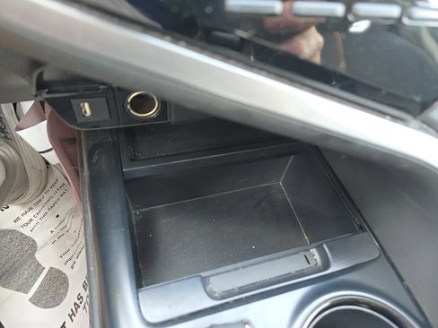 Used 2020 Toyota Camry LE image 27