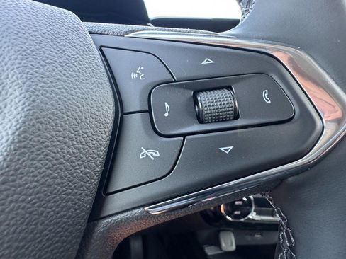 New 2025 Chevrolet Trax LT w/ Sunroof Package image 35