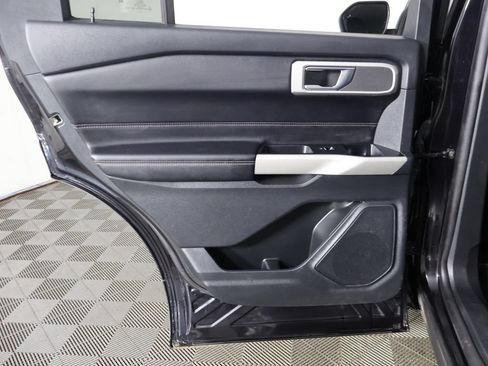 Used 2021 Ford Explorer XLT w/ Equipment Group 202A AWD/4WD image 24