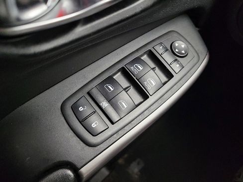 Used 2021 Jeep Cherokee Limited AWD/4WD image 27