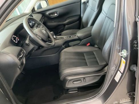 Used 2023 Honda HR-V EX-L image 4
