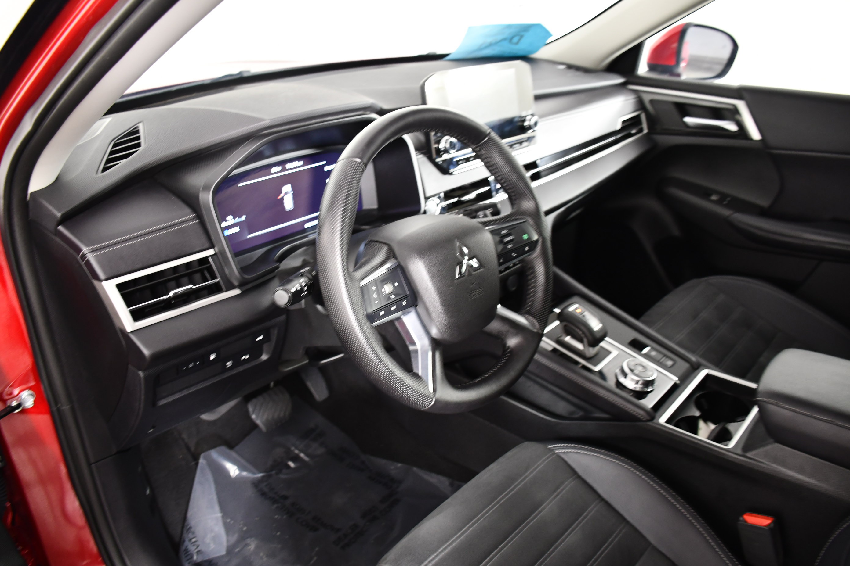 Used 2025 Mitsubishi Outlander SE AWD/4WD image 34