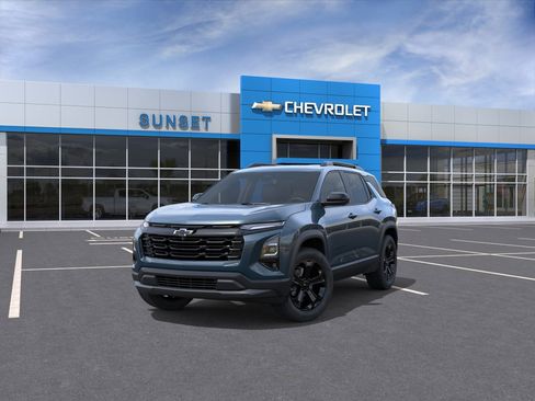 New 2026 Chevrolet Equinox LT w/ Convenience Package II FWD image 8