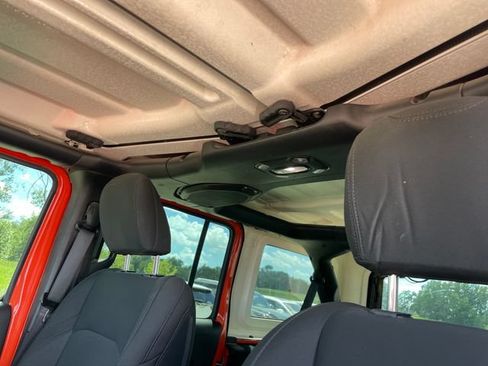 Used 2018 Jeep Wrangler Unlimited Sport AWD/4WD image 26