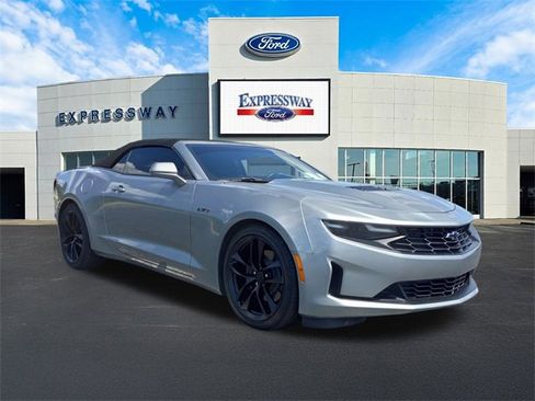Used 2023 Chevrolet Camaro LT w/ Technology Package image 4