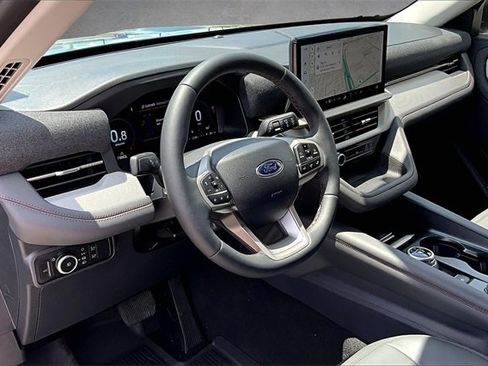 New 2025 Ford Explorer Active w/ Active Comfort Package image 6