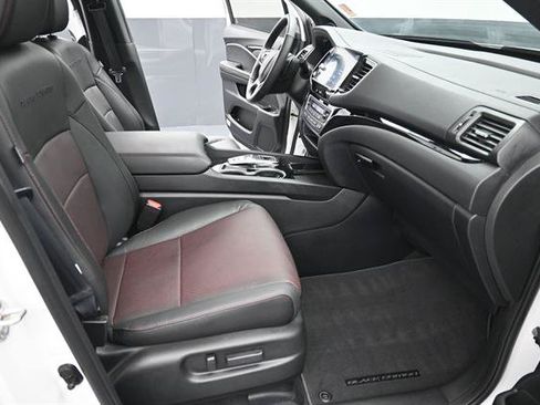 Used 2025 Honda Ridgeline Black Edition image 22
