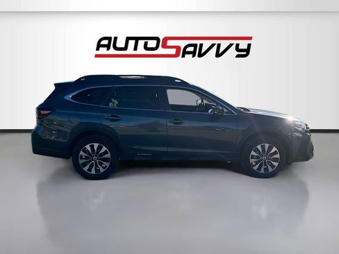 Used 2023 Subaru Outback Limited AWD/4WD image 8