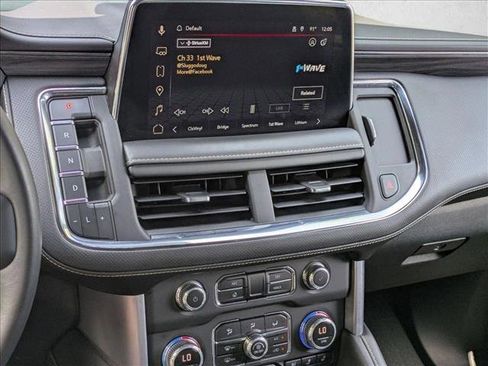 Used 2023 GMC Yukon SLT AWD/4WD image 15