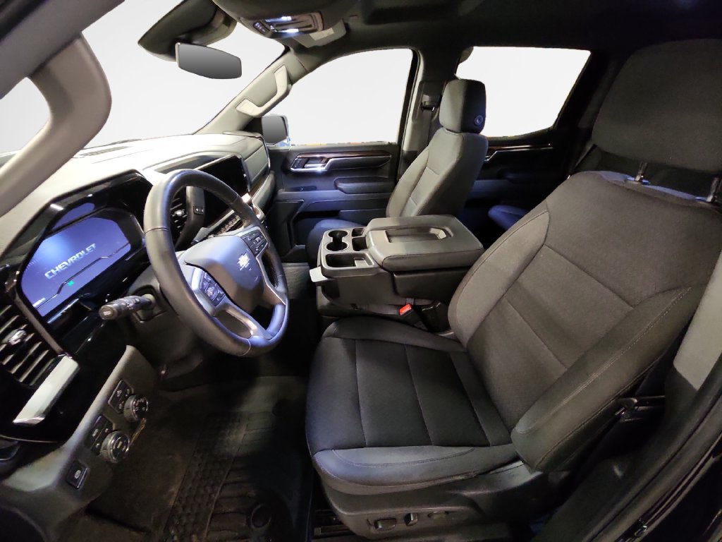 Used 2024 Chevrolet Silverado 1500 LT AWD/4WD image 14