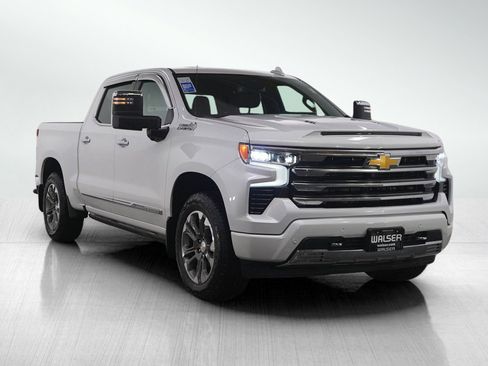 Used 2023 Chevrolet Silverado 1500 High Country image 7