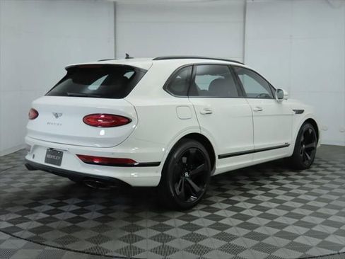 New 2025 Bentley Bentayga image 5