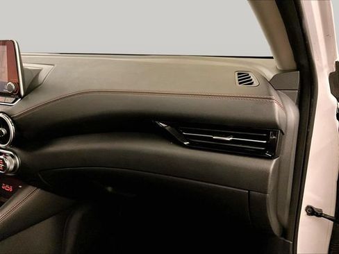 Used 2020 Nissan Sentra SR w/ Lighting Package FWD image 15