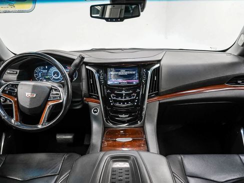 Used 2016 Cadillac Escalade Premium RWD image 12
