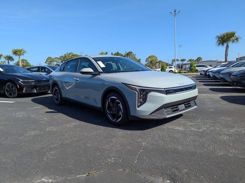 New 2026 Kia K4 EX image 2