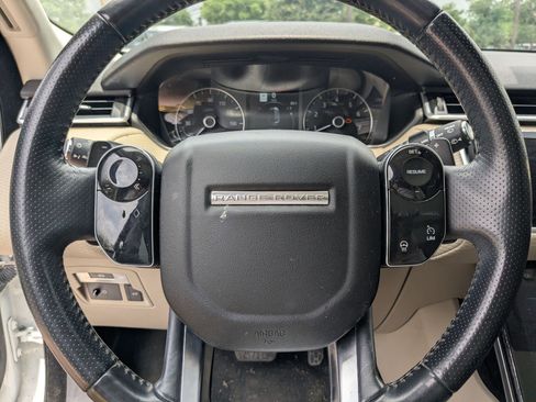Used 2018 Land Rover Range Rover Velar S AWD/4WD image 13