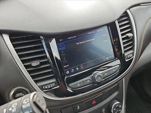 Used 2022 Chevrolet Trax LT w/ Driver Confidence Package image 12