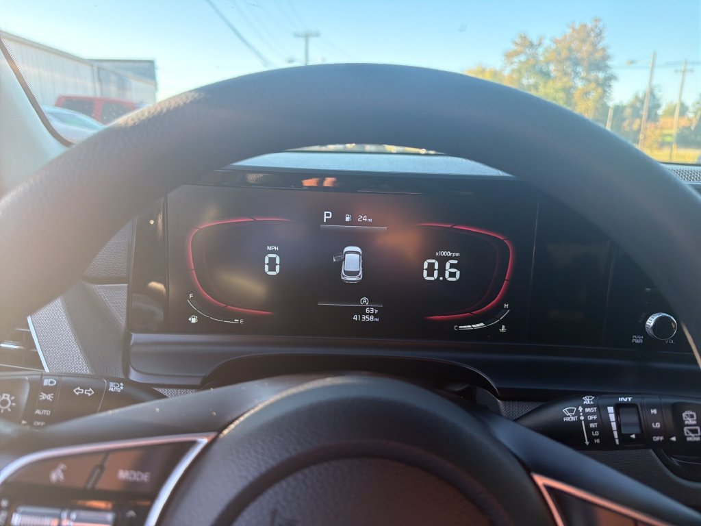 Used 2024 Kia Seltos LX AWD/4WD image 19