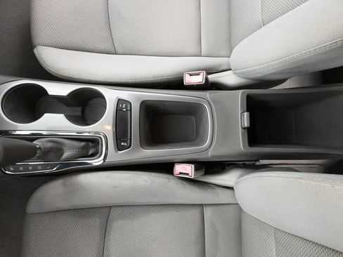 Used 2017 Chevrolet Cruze LT w/ Convenience Package image 32