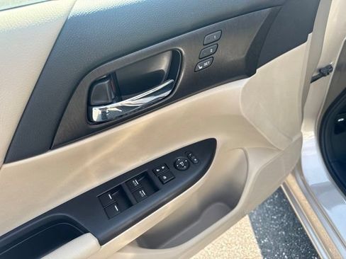 Used 2013 Honda Accord EX-L image 22
