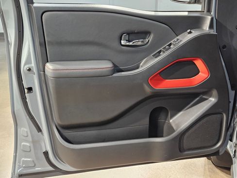 Used 2022 Nissan Frontier Pro-X image 20