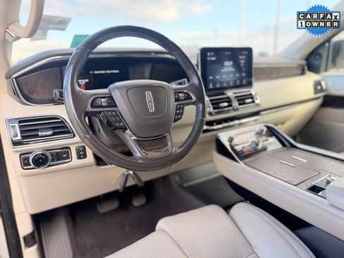 Used 2020 Lincoln Navigator L Reserve w/ Luxury Package image 11