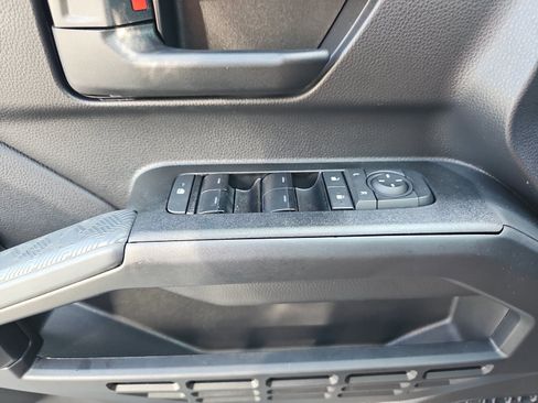 Used 2025 Toyota 4Runner SR5 AWD/4WD image 24
