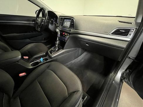 Used 2018 Hyundai Elantra Value Edition FWD image 10