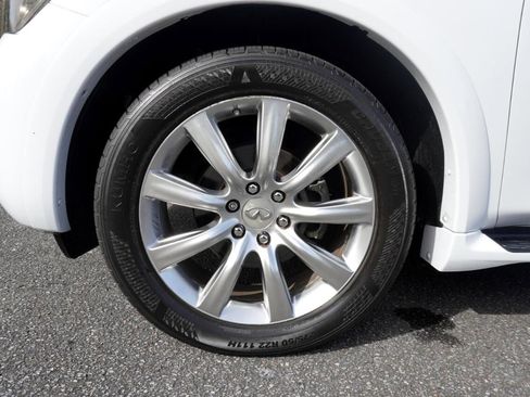Used 2011 INFINITI QX56 2WD w/ Deluxe Touring Pkg image 37