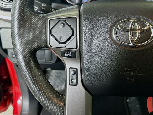 Used 2022 Toyota Tacoma SR5 RWD image 16