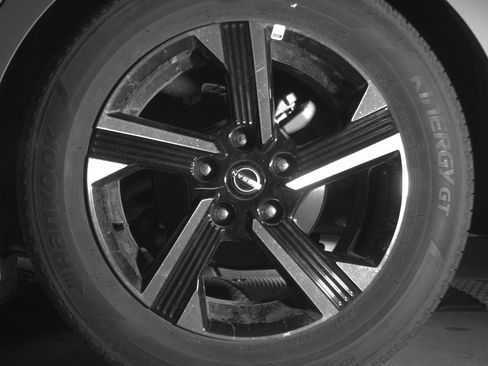 Used 2025 Nissan Sentra SV image 14