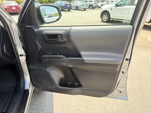 Certified 2022 Toyota Tacoma SR image 25