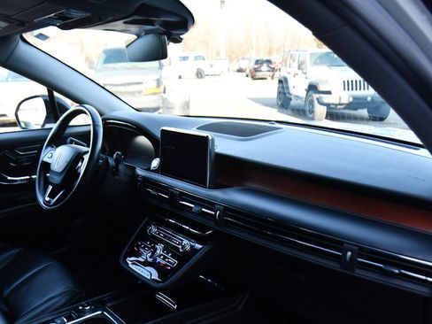 Used 2022 Lincoln Corsair Reserve w/ Elements Package image 15