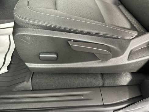 Used 2022 GMC Canyon Elevation RWD image 17