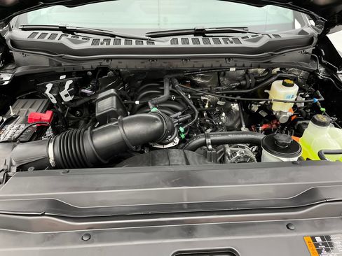 New 2026 Ford F250 XL w/ XL Chrome Package image 23