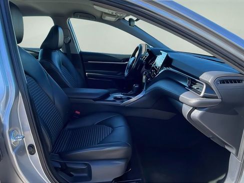 Used 2022 Toyota Camry SE image 14