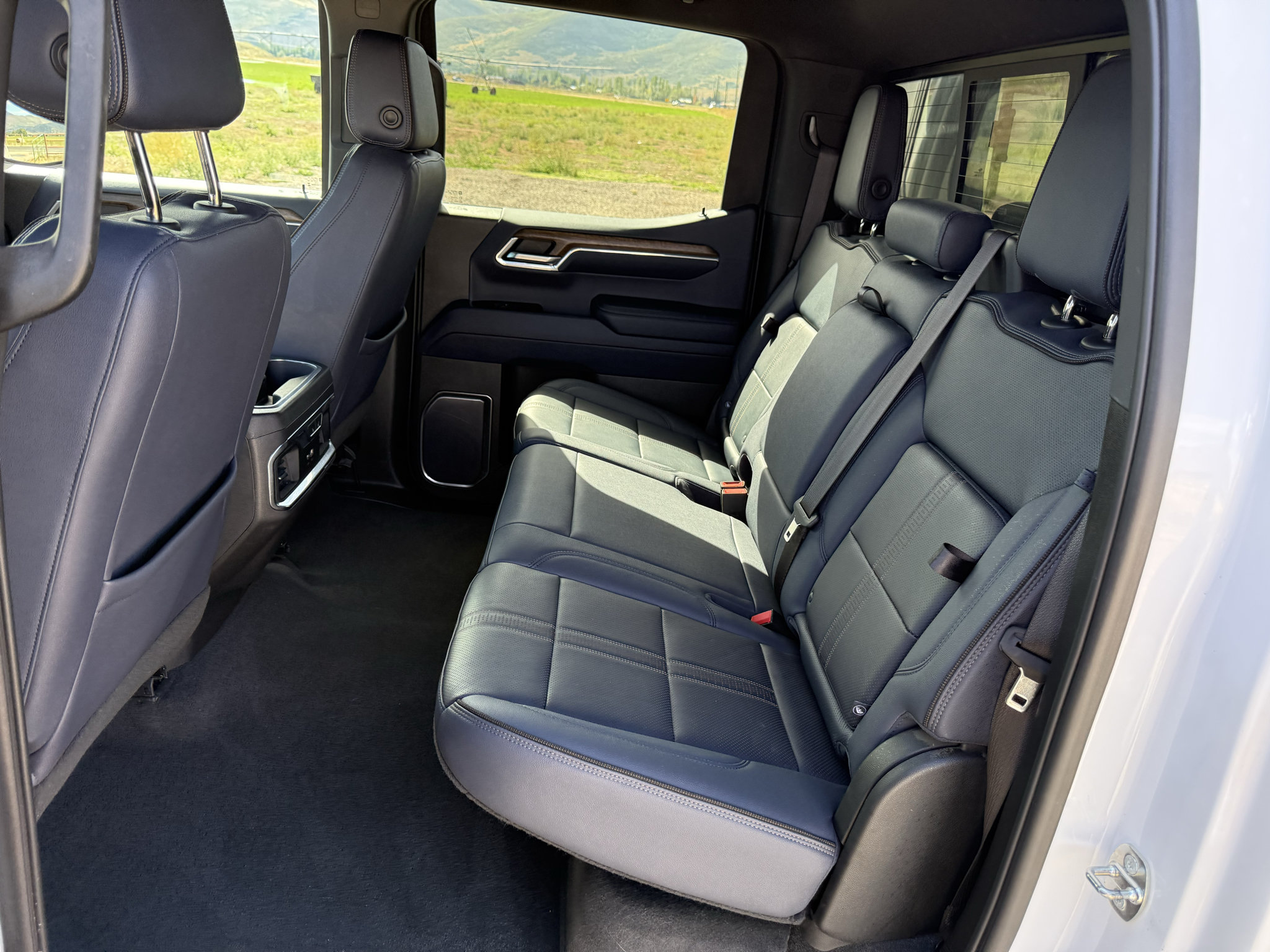 Used 2023 Chevrolet Silverado 1500 High Country AWD/4WD image 30